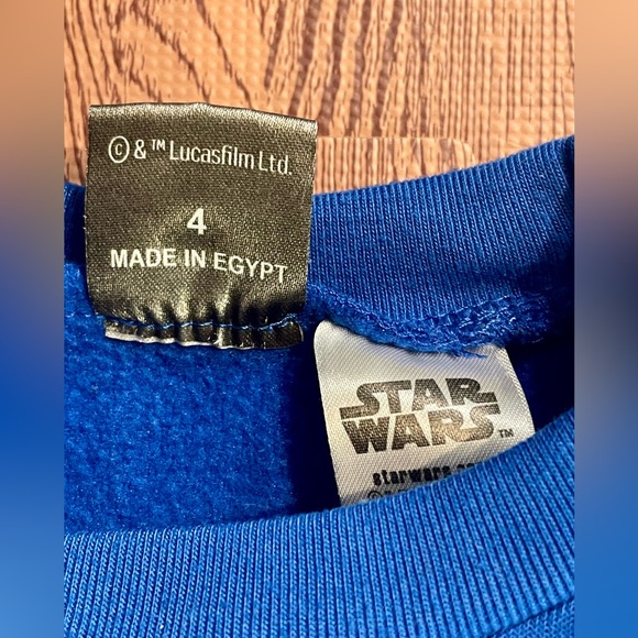 Star Wars Grogu Wanted Poster Crewneck Sweatshirt *Like New* Size 4 - Picture 2 of 4